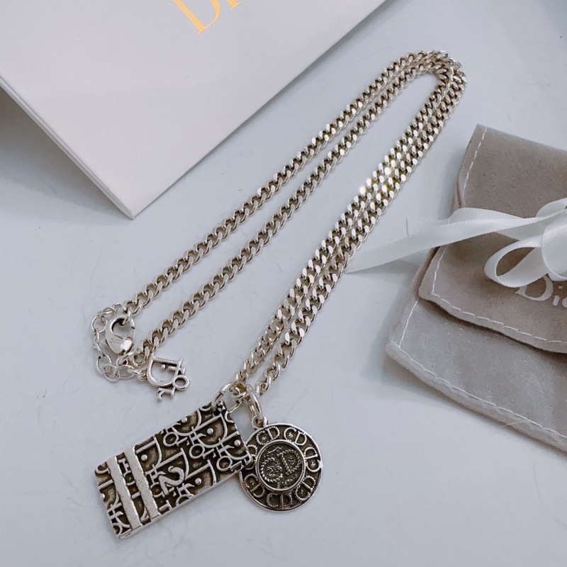 chr1st1an D10r necklaces